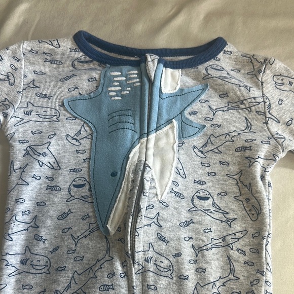 Kids Headquarters Gray and blue Trim Onesie sleeper with shark design - Picture 4 of 5